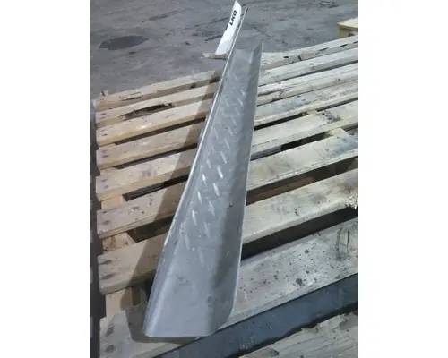 KENWORTH T680 TANK STEP