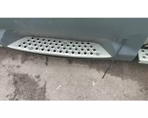 KENWORTH T680 TANK STEP