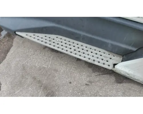 KENWORTH T680 TANK STEP