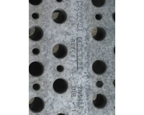 KENWORTH T680 TANK STEP