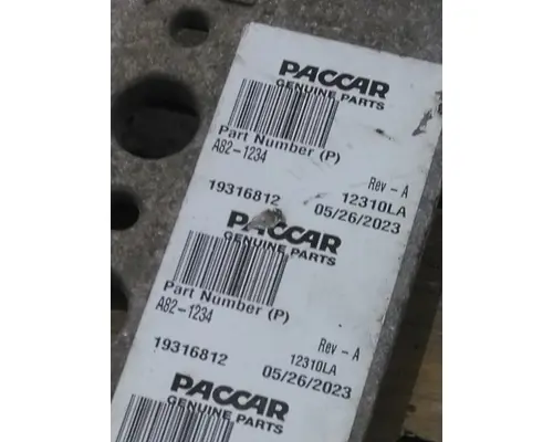 KENWORTH T680 TANK STEP