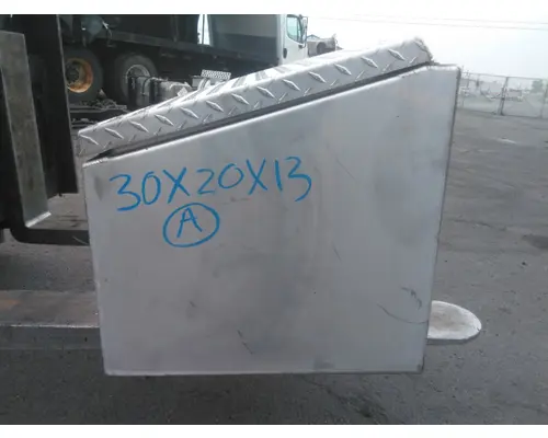 KENWORTH T680 TOOL BOX