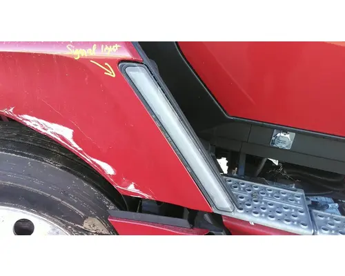 KENWORTH T680 TURN SIGNAL LIGHT