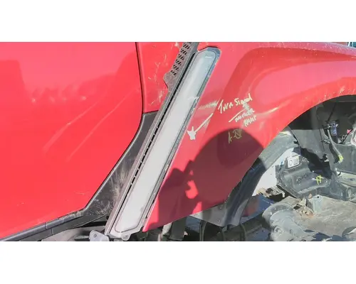 KENWORTH T680 TURN SIGNAL LIGHT