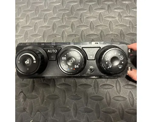 KENWORTH T680 Temperature Control