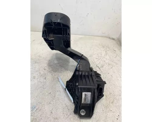 KENWORTH T680 Throttle Pedal