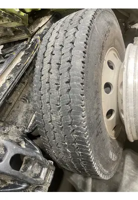 KENWORTH T680 Tire and Rim