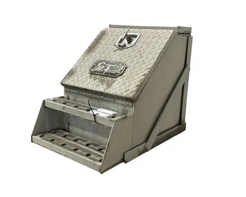 KENWORTH T680 Tool Box