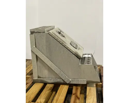 KENWORTH T680 Tool Box