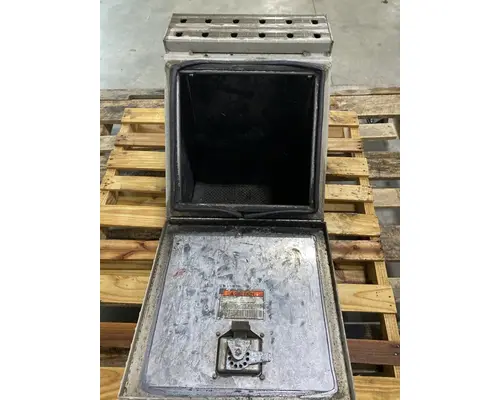 KENWORTH T680 Tool Box