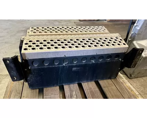 KENWORTH T680 Tool Box