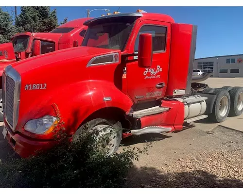 KENWORTH T680 WHOLE TRUCK FOR PARTS