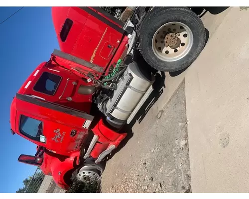 KENWORTH T680 WHOLE TRUCK FOR PARTS