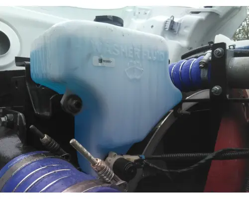KENWORTH T680 WINDSHIELD WASHER RESERVOIR