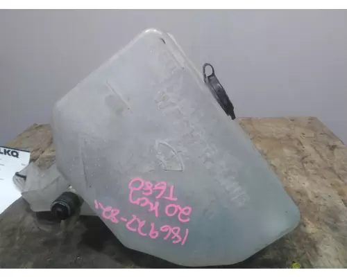 KENWORTH T680 WINDSHIELD WASHER RESERVOIR