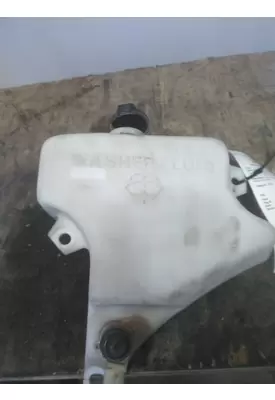KENWORTH T680 WINDSHIELD WASHER RESERVOIR