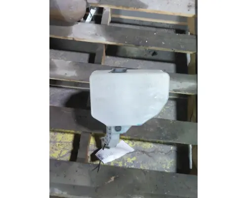 KENWORTH T680 WINDSHIELD WASHER RESERVOIR