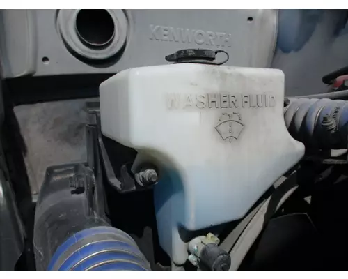 KENWORTH T680 WINDSHIELD WASHER RESERVOIR