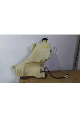 KENWORTH T680 WINDSHIELD WASHER RESERVOIR
