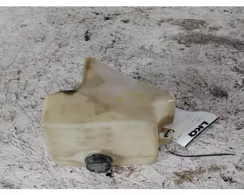 KENWORTH T680 WINDSHIELD WASHER RESERVOIR