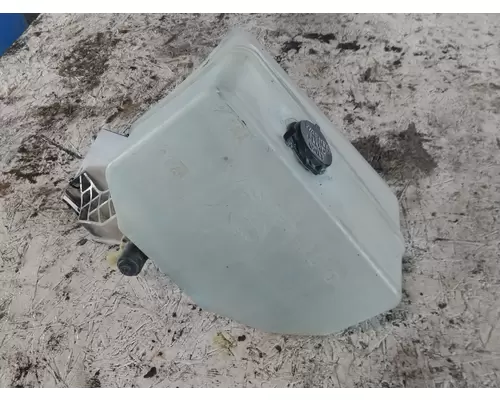 KENWORTH T680 WINDSHIELD WASHER RESERVOIR