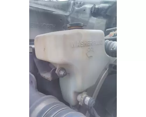 KENWORTH T680 WINDSHIELD WASHER RESERVOIR