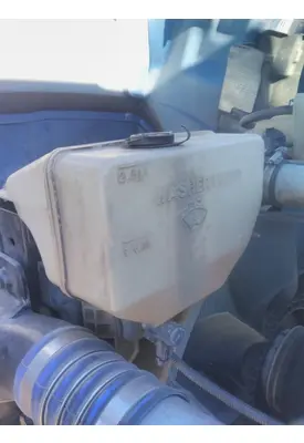 KENWORTH T680 WINDSHIELD WASHER RESERVOIR