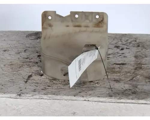 KENWORTH T680 WINDSHIELD WASHER RESERVOIR