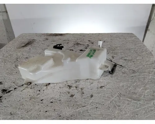 KENWORTH T680 WINDSHIELD WASHER RESERVOIR