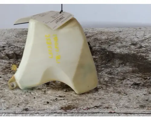 KENWORTH T680 WINDSHIELD WASHER RESERVOIR