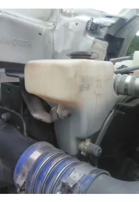 KENWORTH T680 WINDSHIELD WASHER RESERVOIR