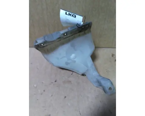 KENWORTH T680 WINDSHIELD WASHER RESERVOIR