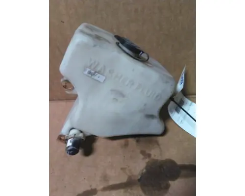KENWORTH T680 WINDSHIELD WASHER RESERVOIR