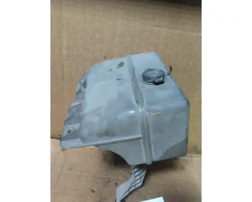 KENWORTH T680 WINDSHIELD WASHER RESERVOIR