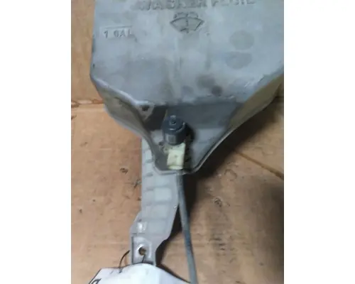 KENWORTH T680 WINDSHIELD WASHER RESERVOIR