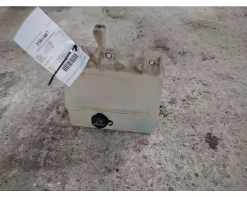 KENWORTH T680 WINDSHIELD WASHER RESERVOIR