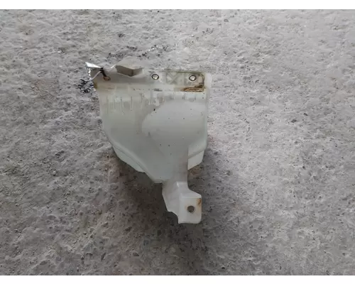 KENWORTH T680 WINDSHIELD WASHER RESERVOIR