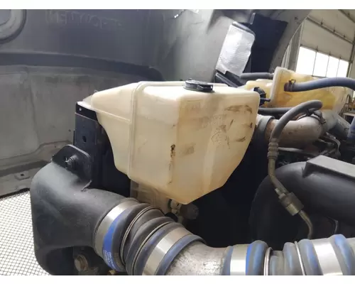 KENWORTH T680 WINDSHIELD WASHER RESERVOIR