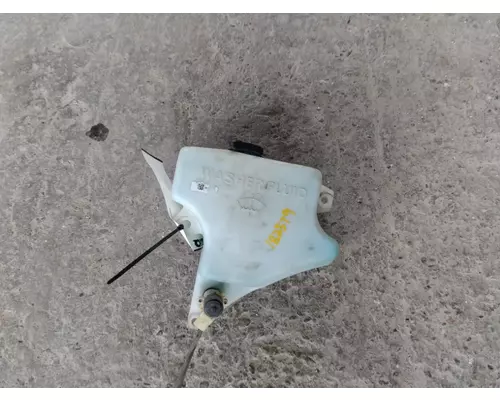 KENWORTH T680 WINDSHIELD WASHER RESERVOIR