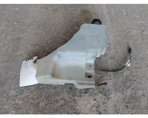 KENWORTH T680 WINDSHIELD WASHER RESERVOIR