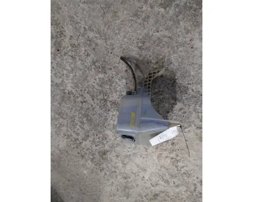 KENWORTH T680 WINDSHIELD WASHER RESERVOIR