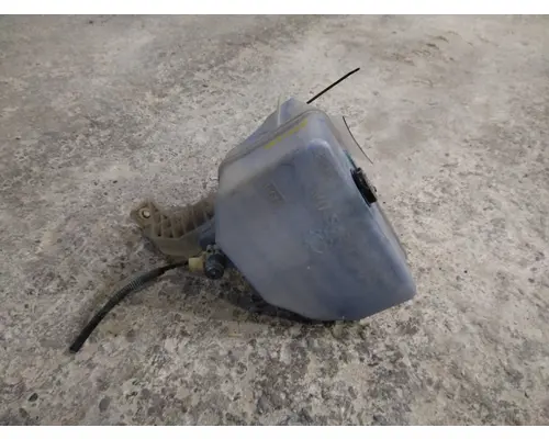 KENWORTH T680 WINDSHIELD WASHER RESERVOIR