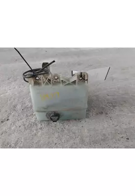KENWORTH T680 WINDSHIELD WASHER RESERVOIR