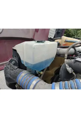 KENWORTH T680 WINDSHIELD WASHER RESERVOIR