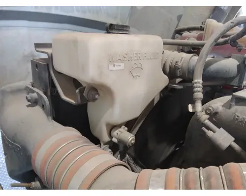 KENWORTH T680 WINDSHIELD WASHER RESERVOIR