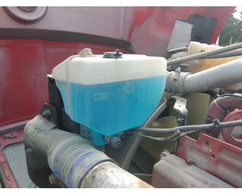 KENWORTH T680 WINDSHIELD WASHER RESERVOIR