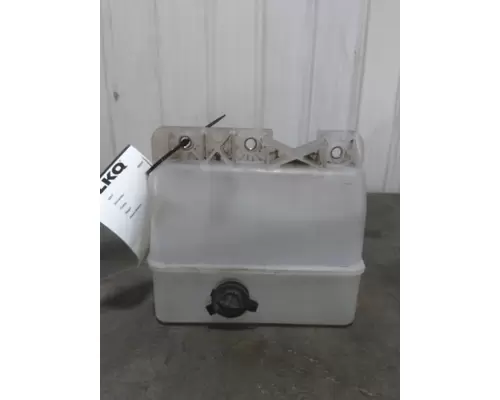 KENWORTH T680 WINDSHIELD WASHER RESERVOIR