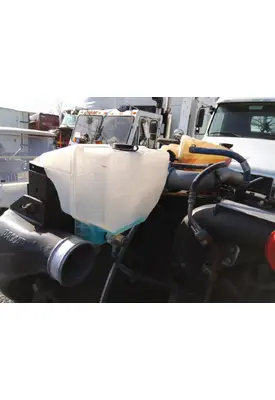 KENWORTH T680 WINDSHIELD WASHER RESERVOIR