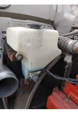 KENWORTH T680 WINDSHIELD WASHER RESERVOIR