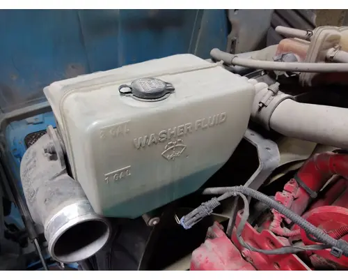 KENWORTH T680 WINDSHIELD WASHER RESERVOIR